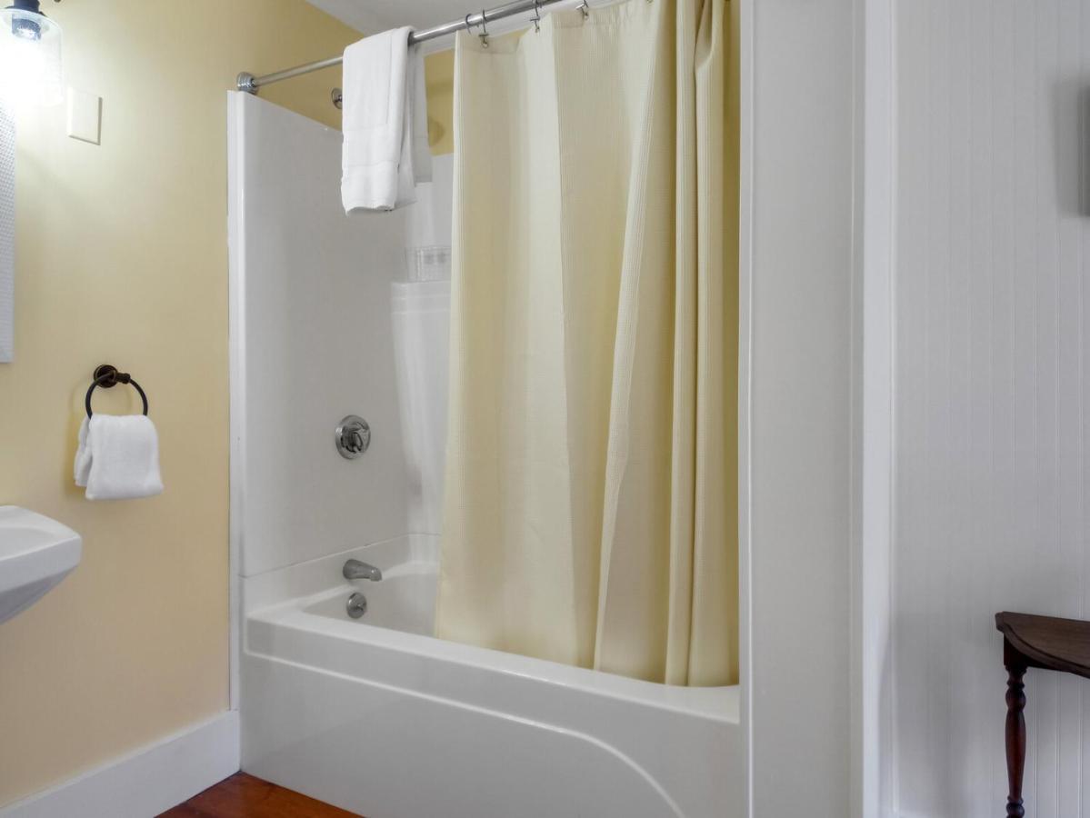The Thistle Inn Boothbay Harbor Bagian luar foto